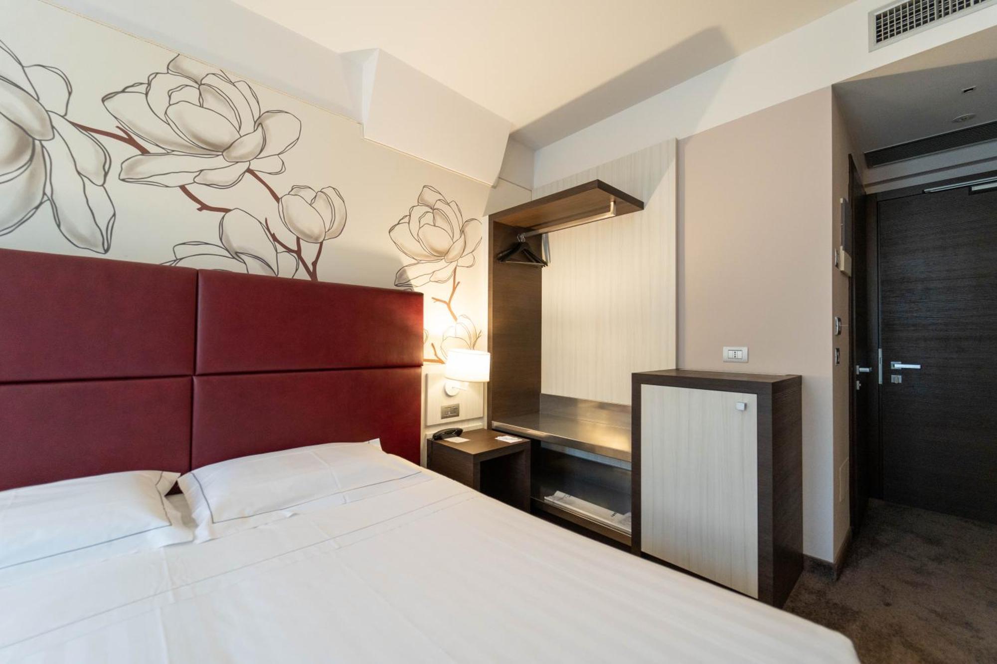 Nabila Hotel 3*
